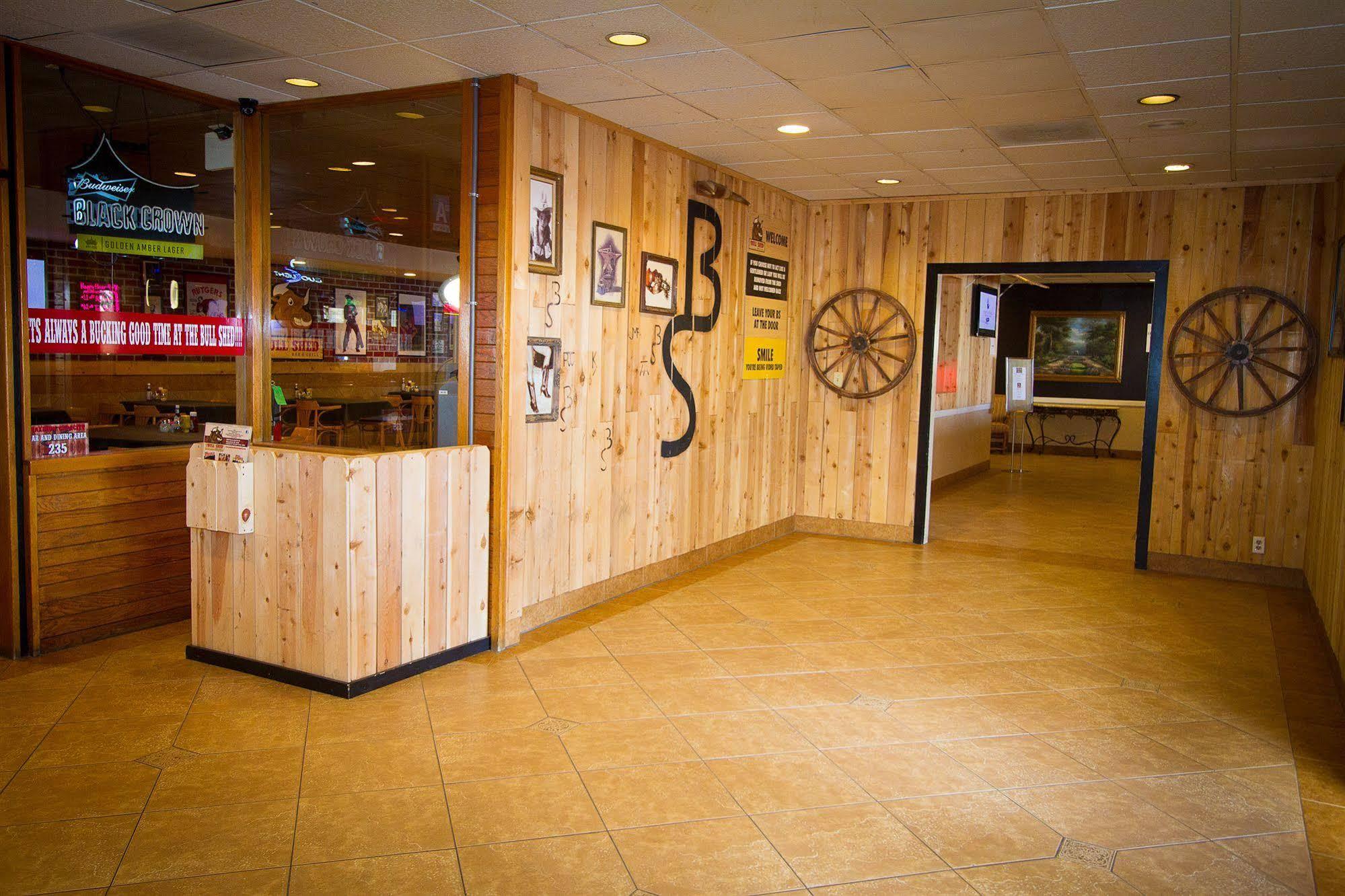 Rosedale 3* Bakersfield