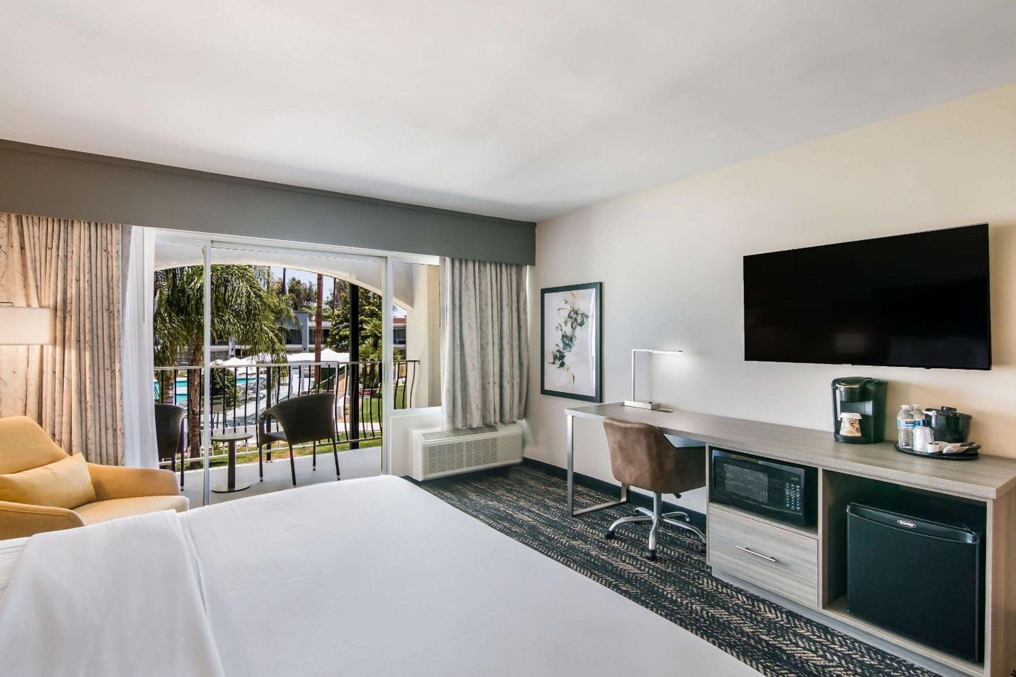 Rosedale 3* Bakersfield