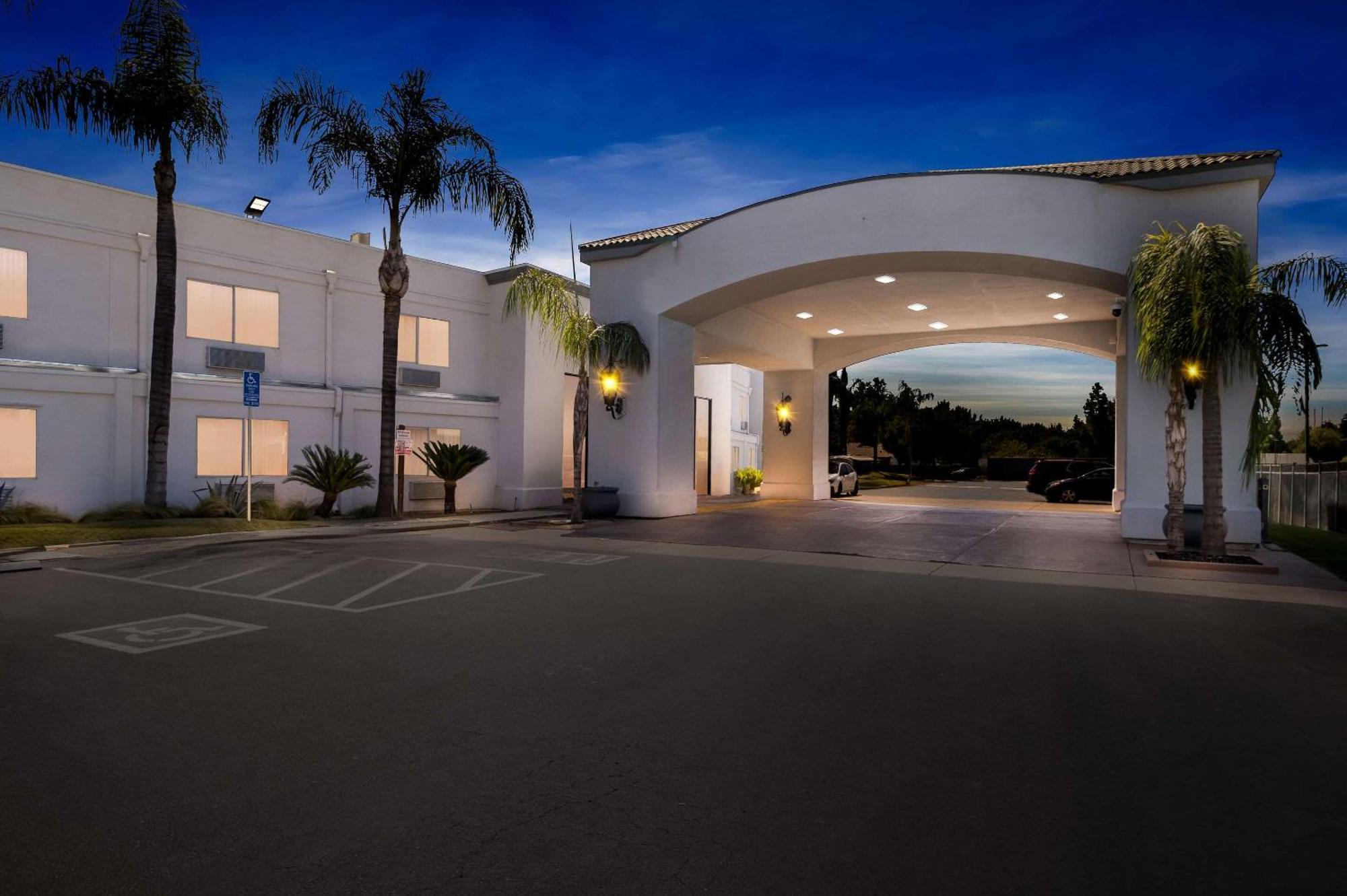 Hotel Rosedale Bakersfield