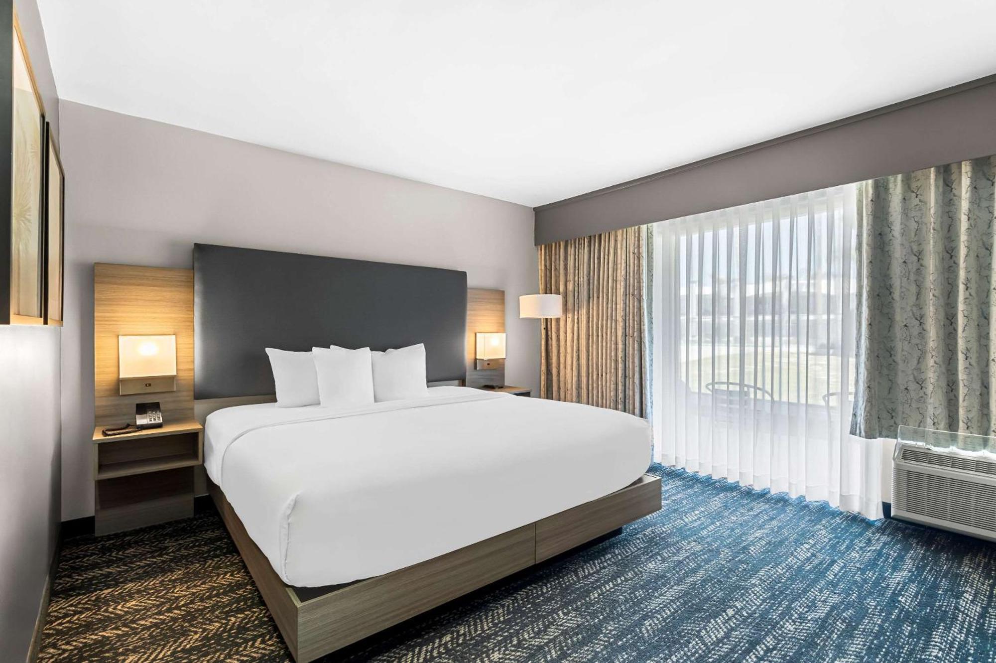 Rosedale 3* Bakersfield