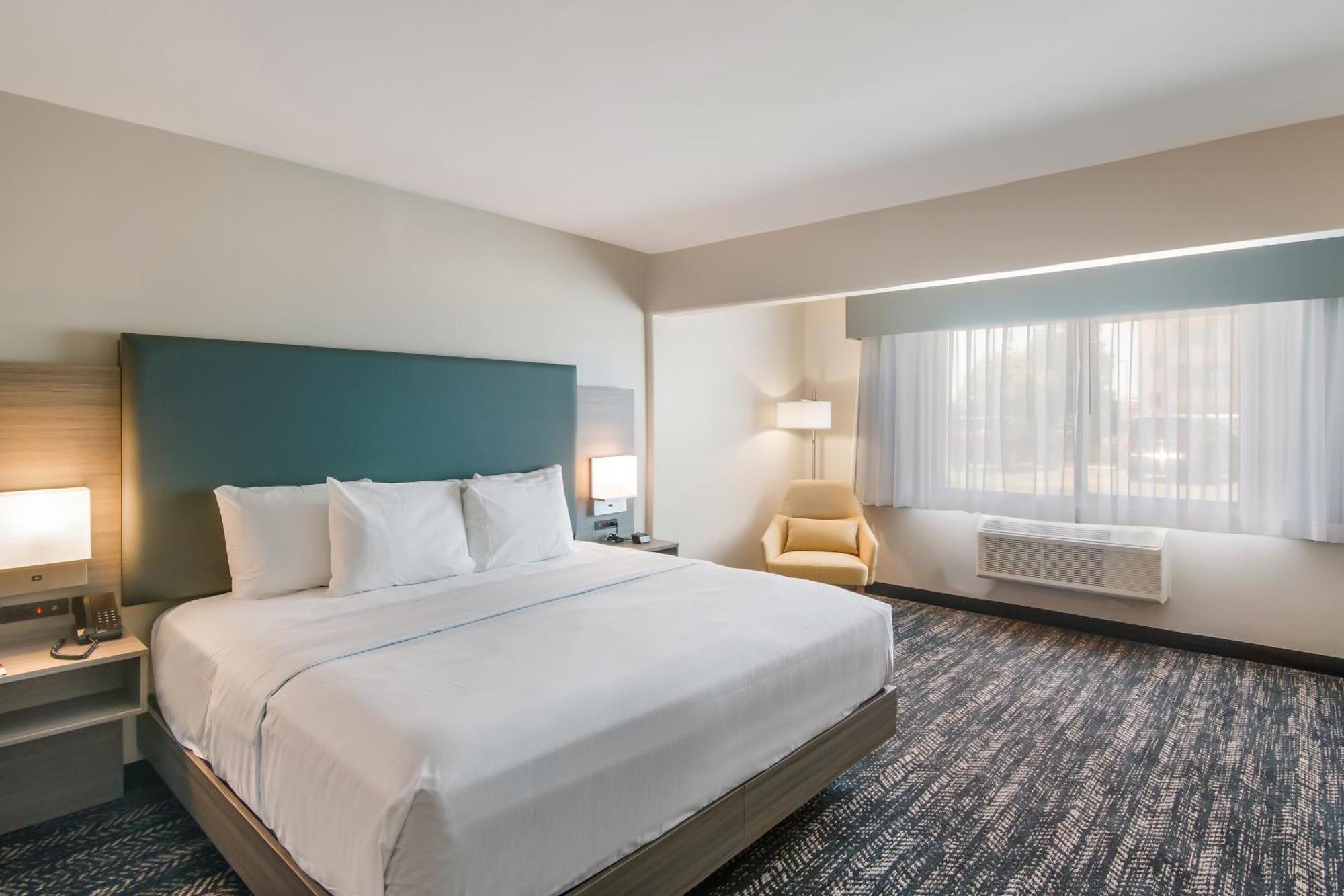 Hourglass Hotel, Ascend Collection Bakersfield