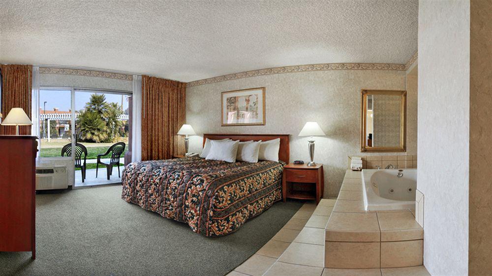 Hourglass Hotel, Ascend Collection